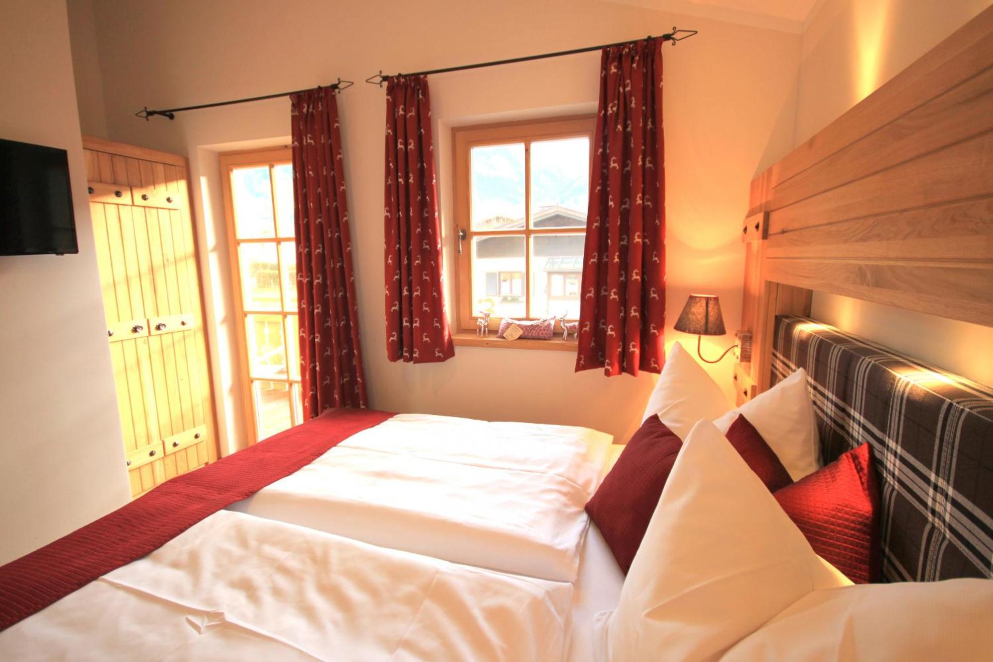 נידרנסיל Alpen Chalets Zell Am See מראה חיצוני תמונה